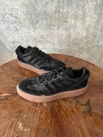 Adidas x Ivy Park Sneaker 44 (wie Samba Spezial Jeans) Leipzig - Sellerhausen-Stünz Vorschau