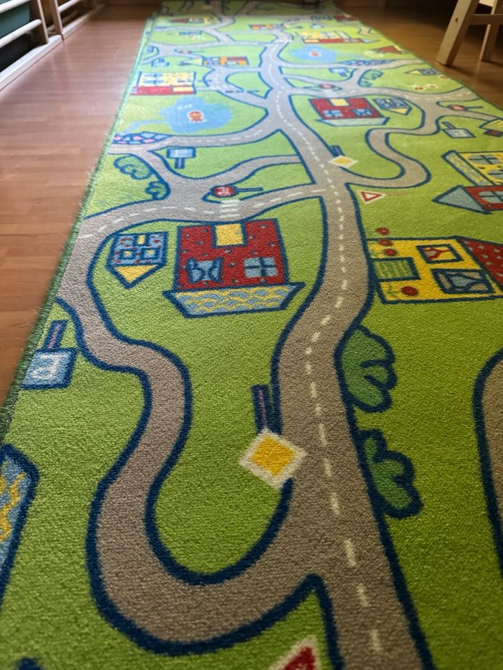 Spielteppich 300 x 85 cm Kinderteppich in Neundorf 