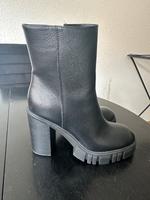 Stiefeletten mit Absatz Sachsen - Meißen Vorschau