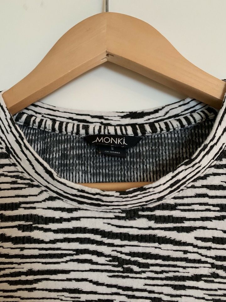 Monki Longshirt Kleid Gr. S gestreift in Nohfelden