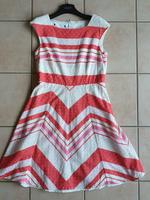 Neuwertig Kleid Laurel rot weiß Madeira Stickerei 38 40 – 22€ Nordrhein-Westfalen - Greven Vorschau