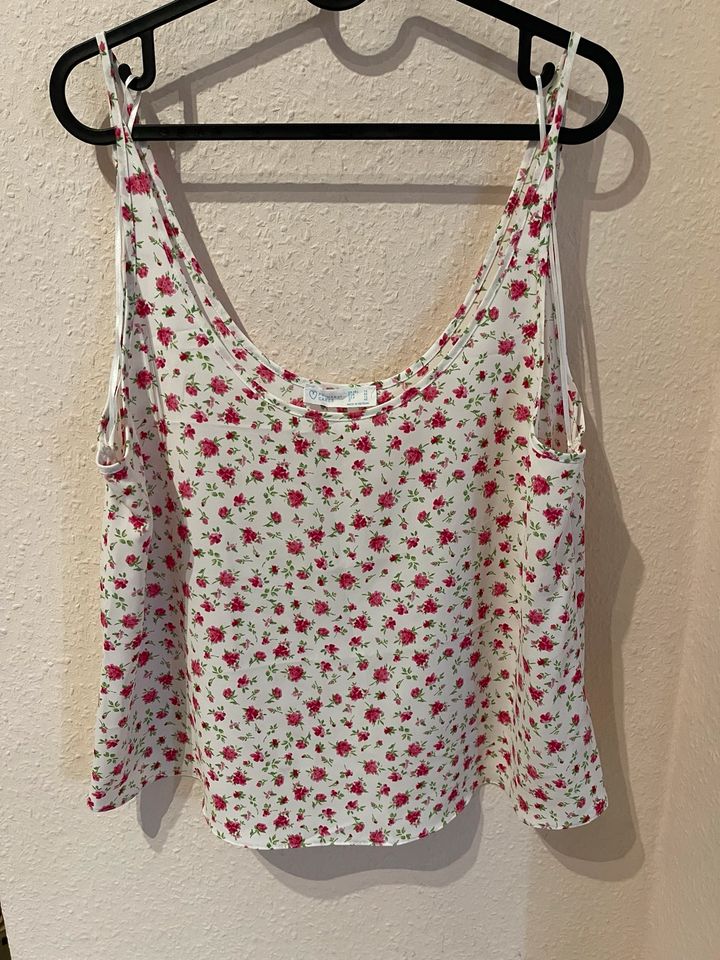 Primark Top Blümchen Sommer Gr 44 Neu in Unna