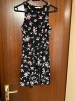 Minikleid mit Blumenmuster Köln - Ehrenfeld Vorschau