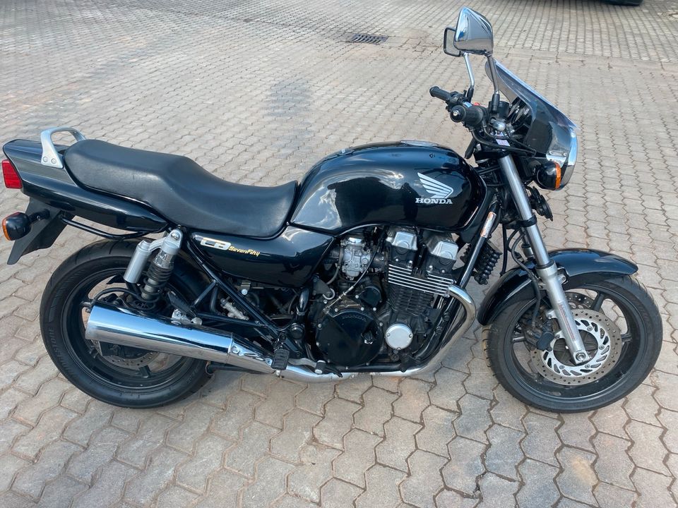 Honda CB sevenfifty in Dillingen (Saar)