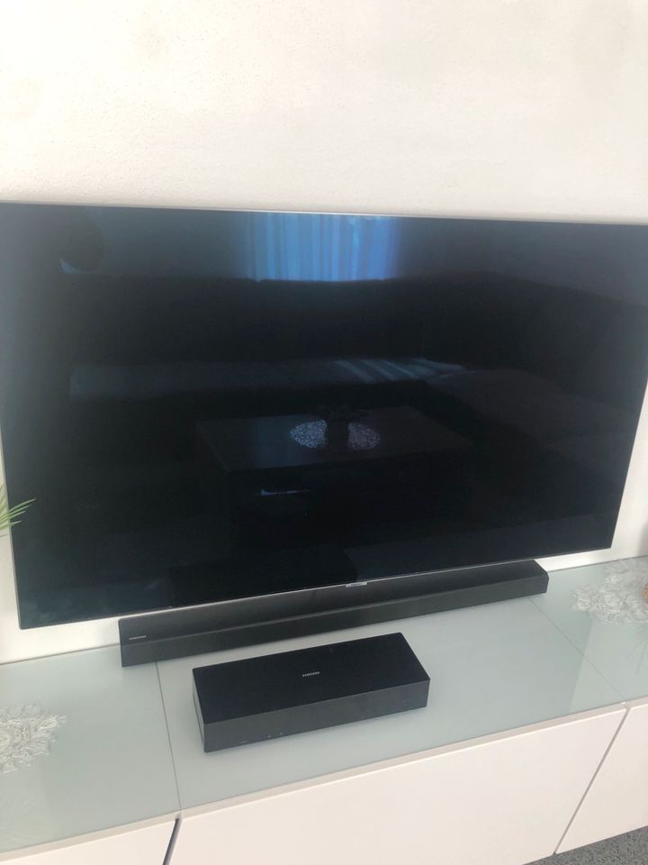 Verkaufe mein Fernseher Q7 display schaden in Crailsheim