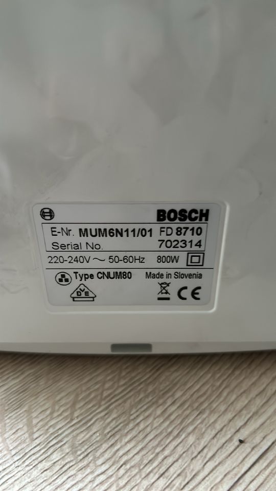 Bosch MUM06N11/01  Maschine ohne Zubehör in Albershausen
