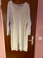 Strickkleid aus Frankreich. Größe 42/44 weiß grau. Bonn - Beuel Vorschau