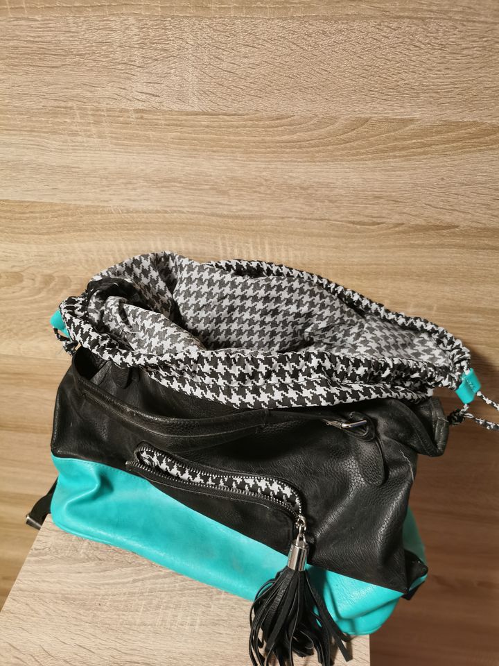 Schwarz-Grüne Handtasche in Berlin