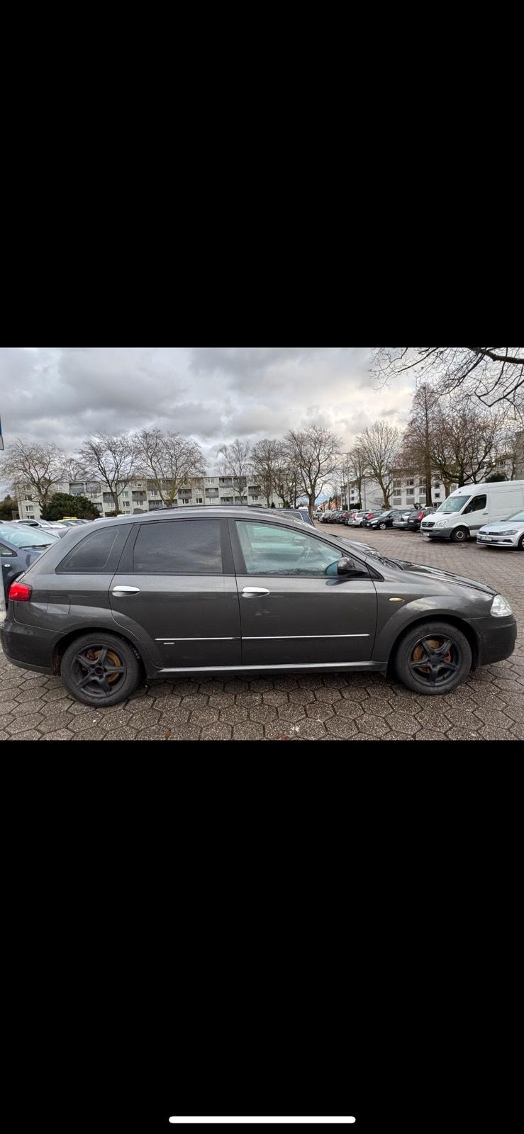 Abbildung des Autos Fiat croma 2007 mit poln…