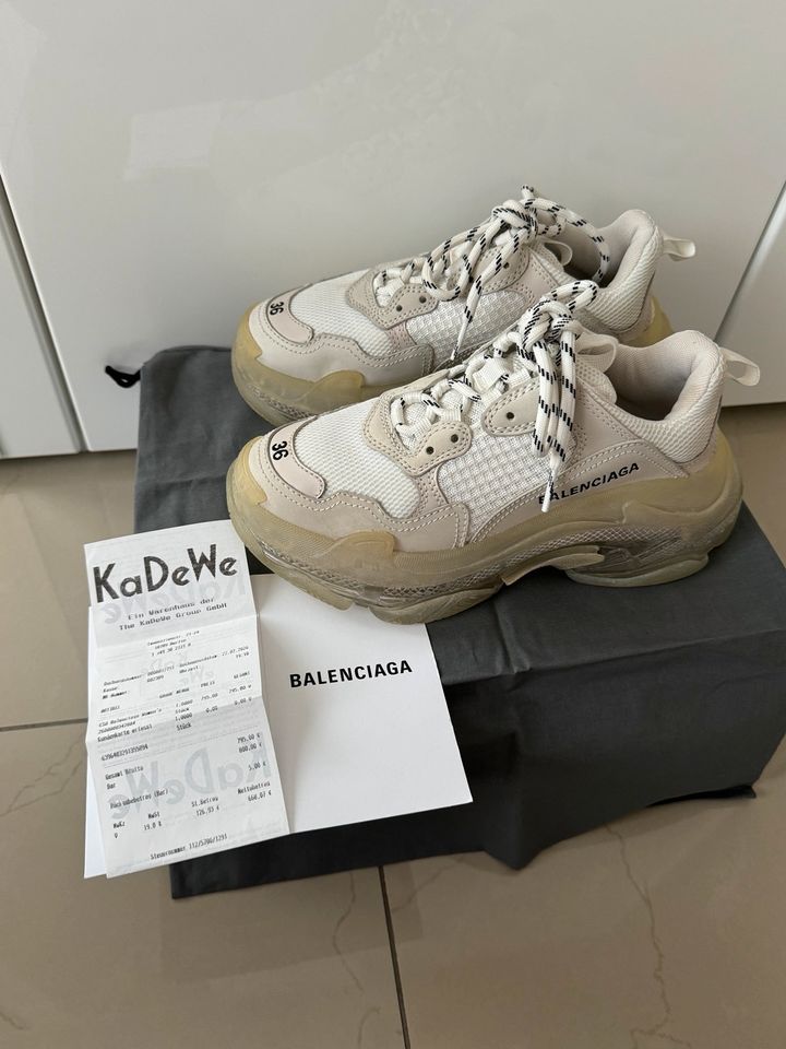 balenciaga triple s sneakers in Berlin