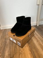 TOP-ZUSTAND ❤️BEARPAW 40 ALYSSA Boots schwarz Lammfell Stiefel Hessen - Limburg Vorschau