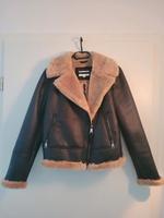 Pilotenjacke Teddyfell dunkelbraun Neu DKNY Hessen - Gelnhausen Vorschau