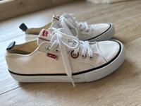LEVIS Sneaker Chuck Halbschuh weiß Gr. 38 Bayern - Cham Vorschau