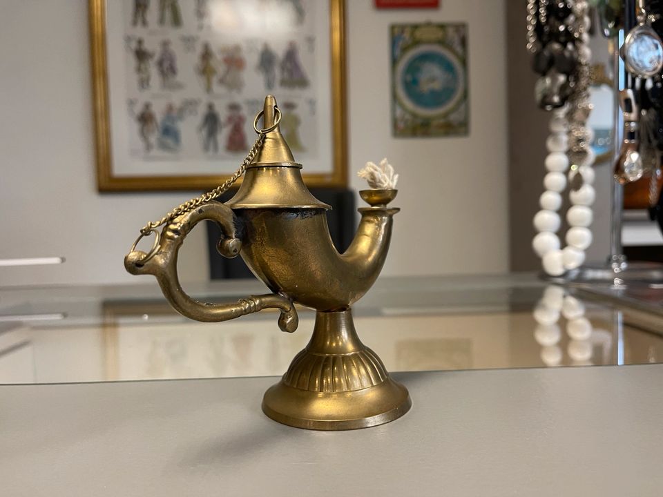 Öllampe Aladdin Lampe Genie Lampe Orientalisches Messing in  Nordrhein-Westfalen - Mönchengladbach | Kunst und Antiquitäten gebraucht  kaufen | eBay Kleinanzeigen ist jetzt Kleinanzeigen