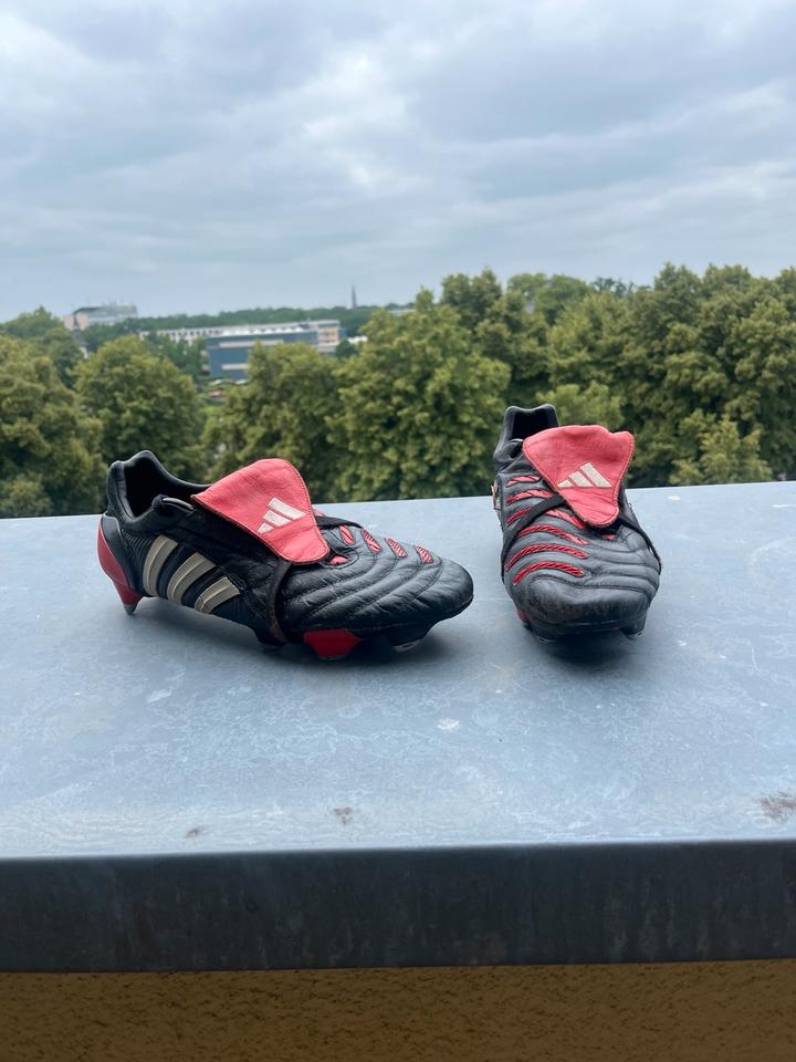 Adidas Predator Pulse X Schwarz Rot in Leipzig Leipzig Zentrum kleinanzeigen