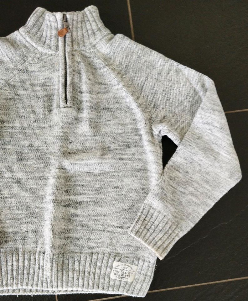 H&M Pullover Pulli Sweatshirt Größe 122/128 grau Jungen Neuwertig in Grettstadt