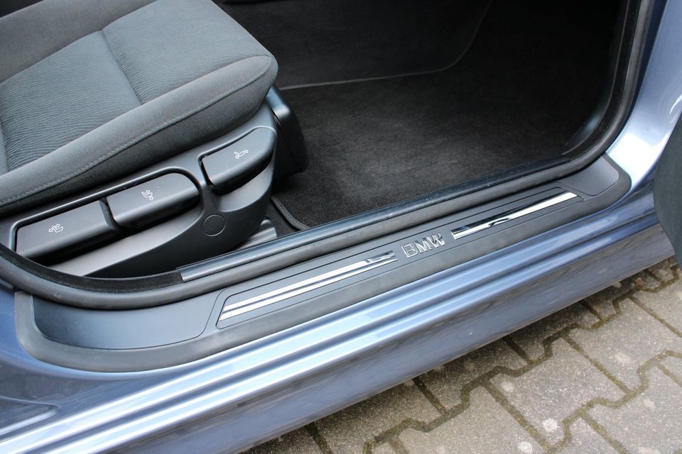 BMW E39 520i *Facelift* *PDC* *Xenon* *Scheckheft gepfl.* in Willebadessen