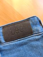 Moderne Lee Damen Jeans Hose Größe W36/L33 Hessen - Rodgau Vorschau