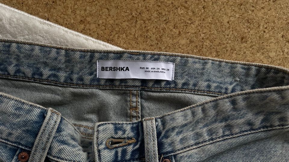 Bershka Jeans in Merzig