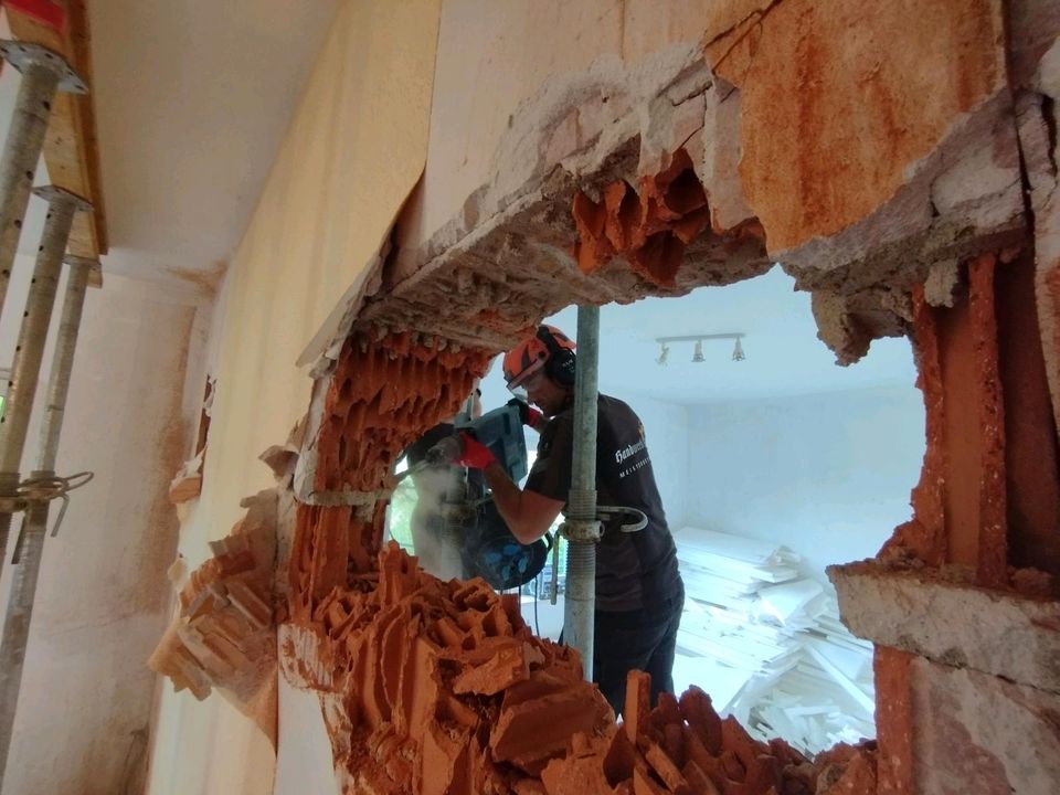 Neue Tür oder Fenster ? Fensteröffnung Türduchbruch vom professionellen Handwerker Wanddurchbruch in Braunschweig