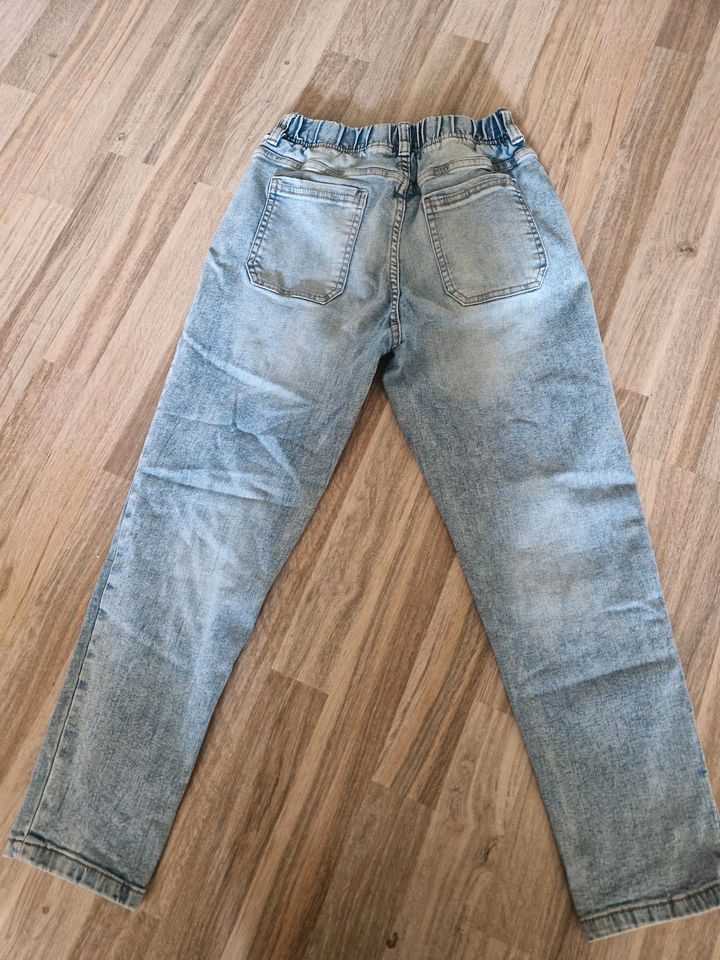 Baggy Jeans Jungen Gr. 152 in Obergurig