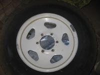 1 Desert Dueler-Komplettrad Bridgestone M & S 215 R 15 100 Q Hessen - Kassel Vorschau