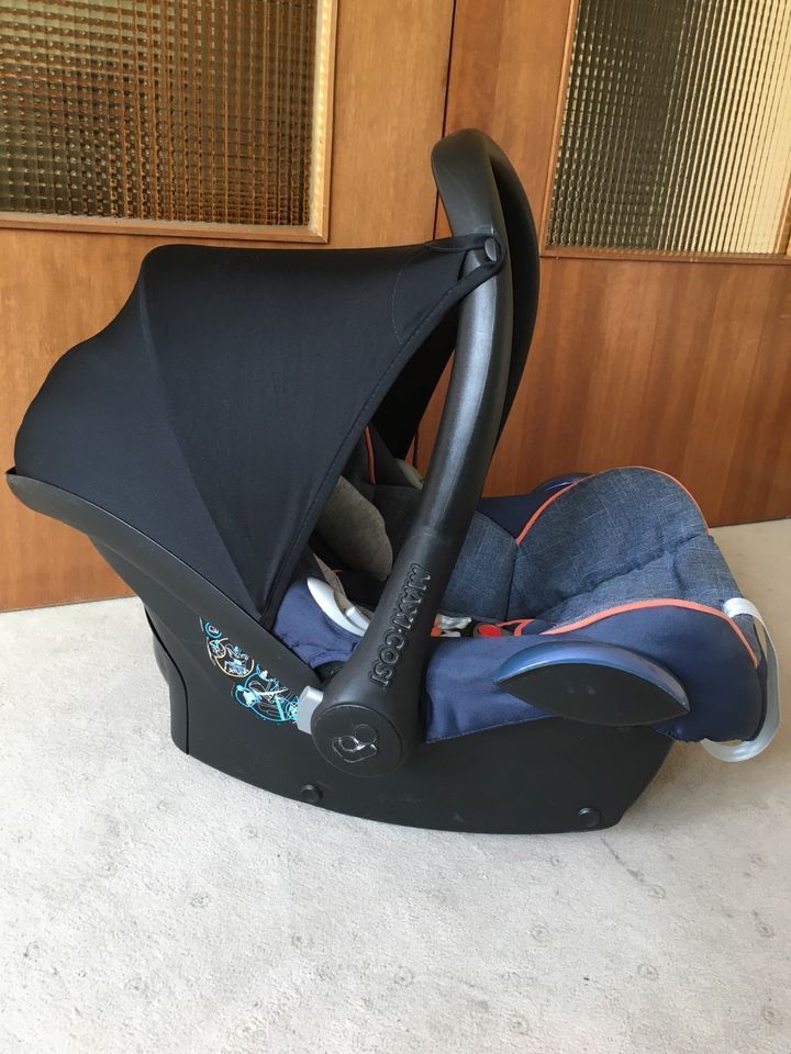 Maxi-Cosi CabrioFix Babyschale 0-13kg.Jeansblau-Unfallfrei. in Kressbronn am Bodensee