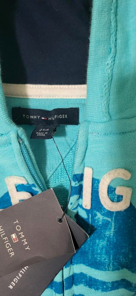 Tommy Hilfiger Hoody neu Gr. 2 Jahre in Eltville