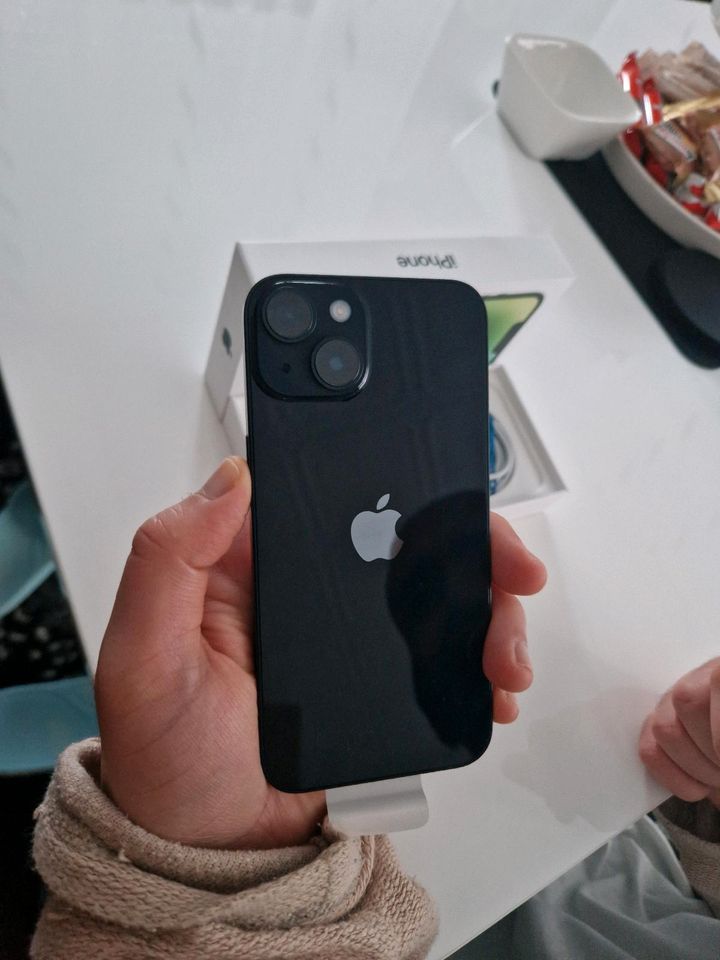 Iphone 14 in schwarz in Xanten