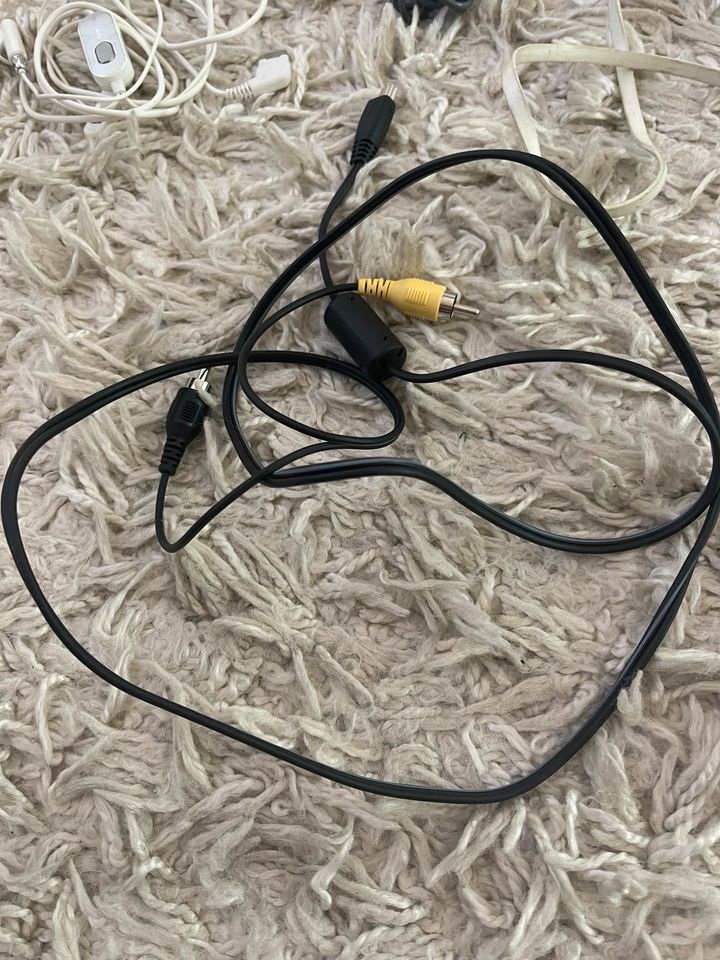 Diverse Kabel und Stecker in Senden