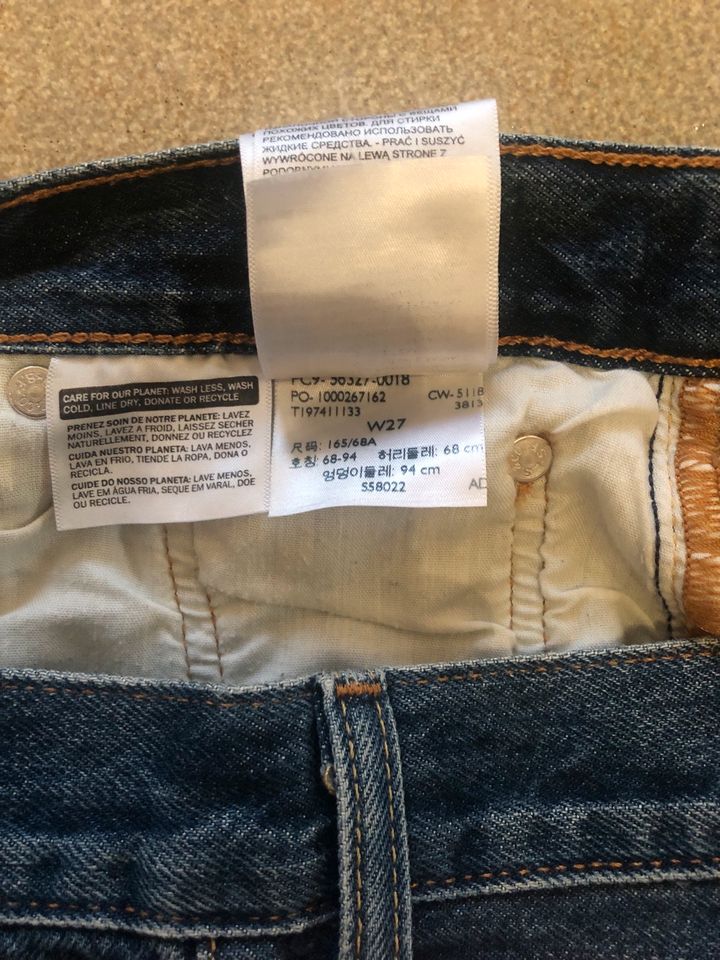 Jeansshorts/Kurze Hose Levi’s 501, Gr.27, wie neu! in Velen