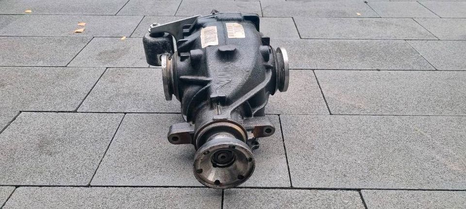 BMW E46 320 Differential 2.35 Automatikgetriebe in Munster