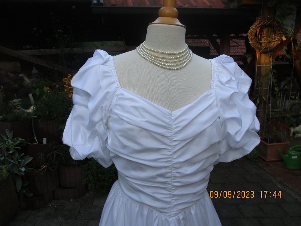 Romantisches Brautkleid in weiß, Gr. 38 in Ellwangen (Jagst)