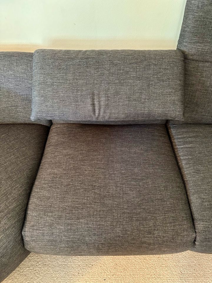 Hochwertiges „Knoll“ Designer Sofa mit Automatik 3 Jahre NP 4000€ in Petersberg (Saalekreis)