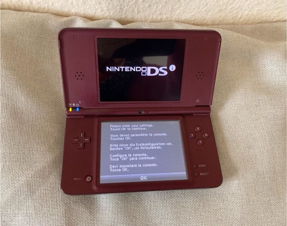 Nintendo DSi XL bordeaux Konsole funktionstüchtig in Bad Säckingen