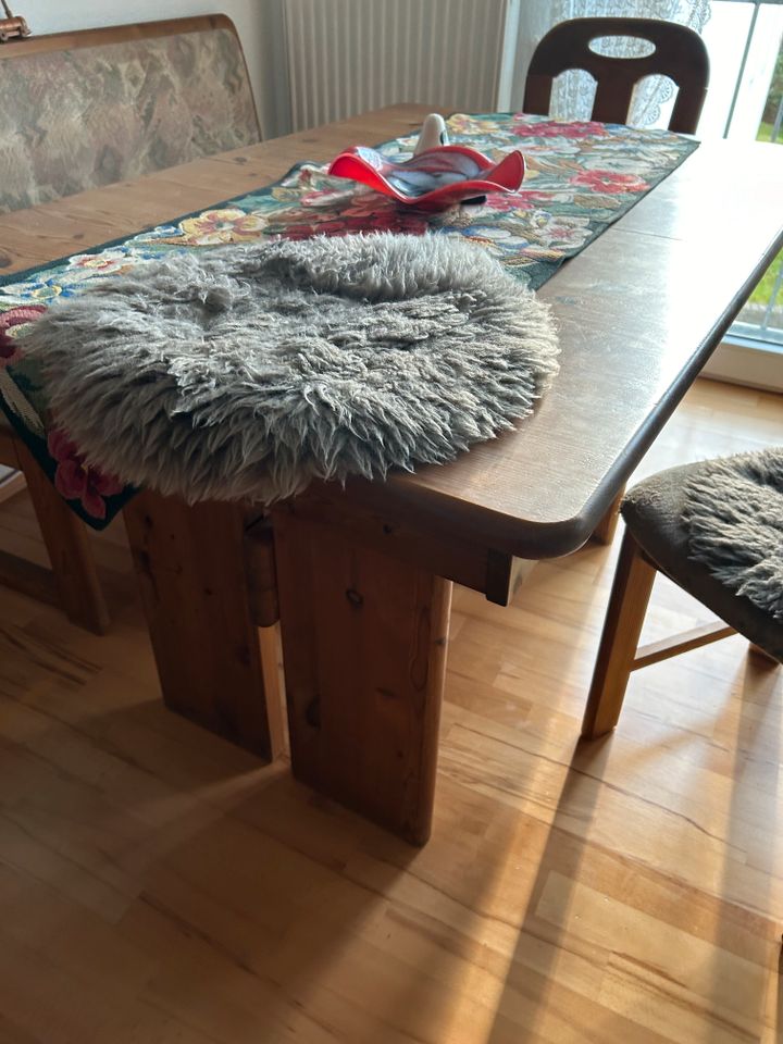 Esszimmermöbel Massivholz geölt - Tisch, Stühle, Bank, Regale in Hamminkeln