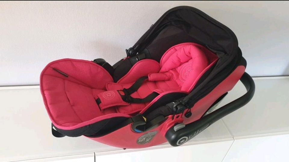 Kiddy Babyschale Evolution Pro 2 inkl. Isofix-Base in Herrnburg