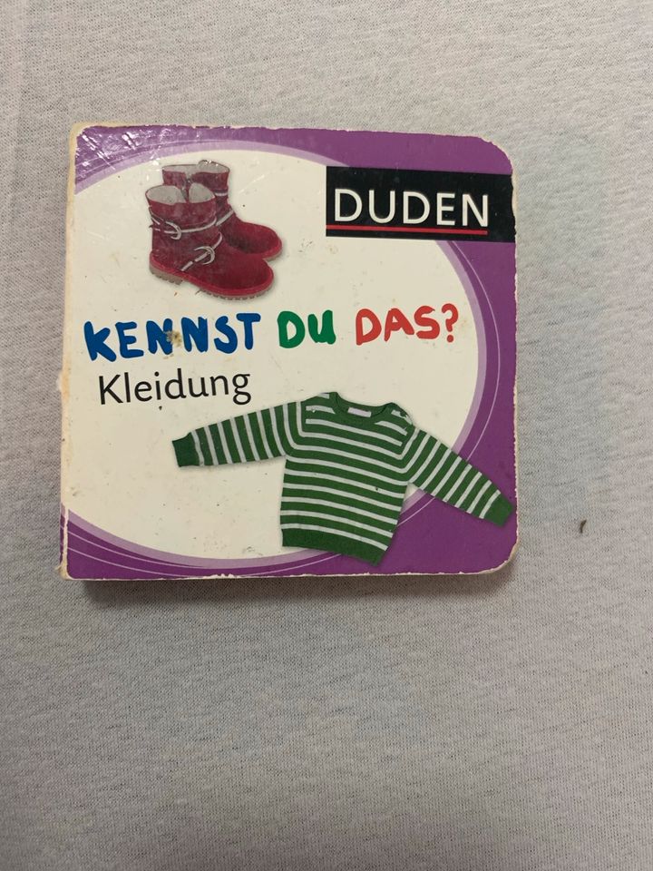 Duden ,Kennst du das? Kleidung, Baby Buch in Moosburg a.d. Isar