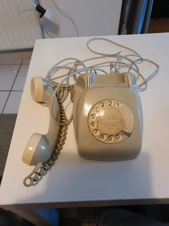 Wählscheibentelefon in Frankfurt am Main