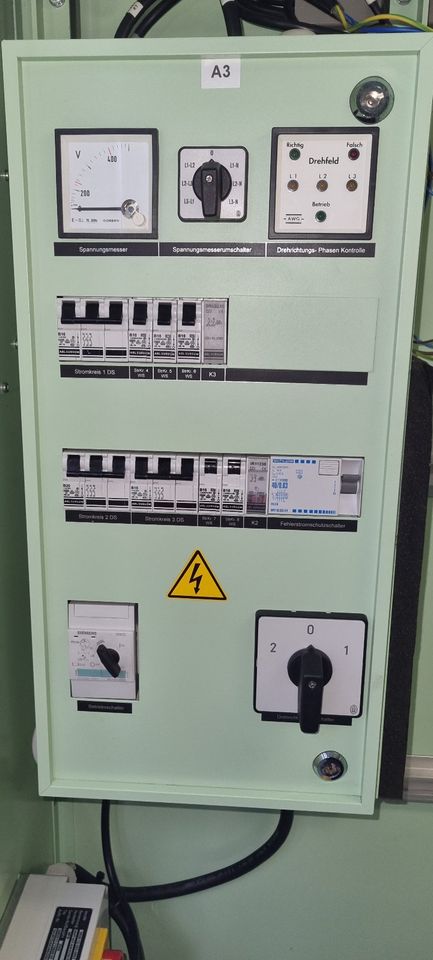 Schaltschrank/Sicherungskasten Bundeswehr FM2 Shelter in Odenthal