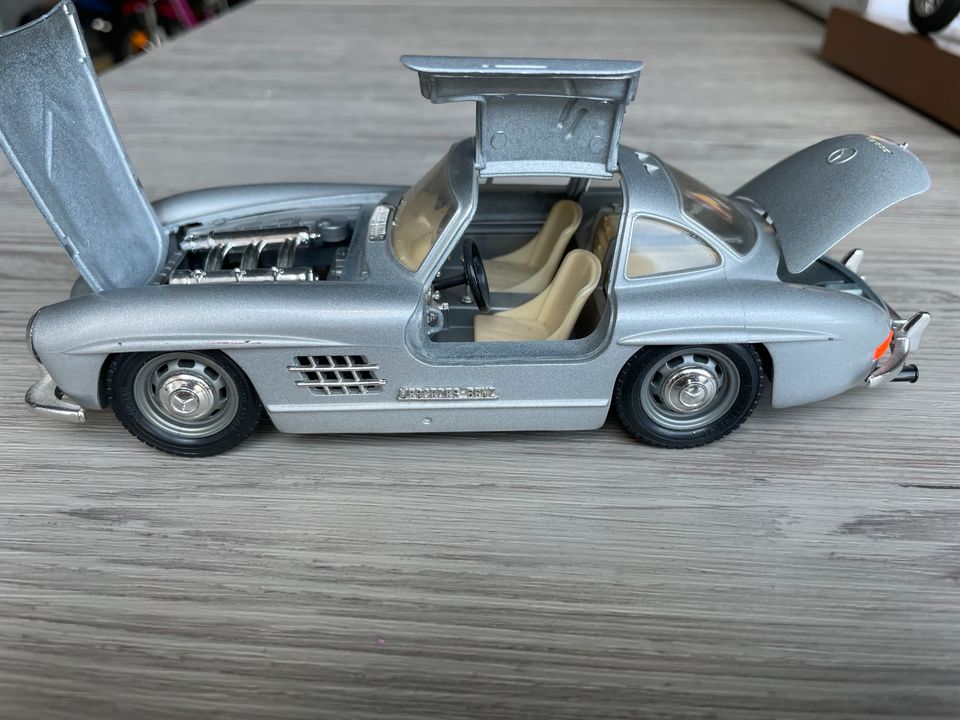 ⭐️ MERCEDES 300SL BBURAGO 1:24 in Nordkirchen