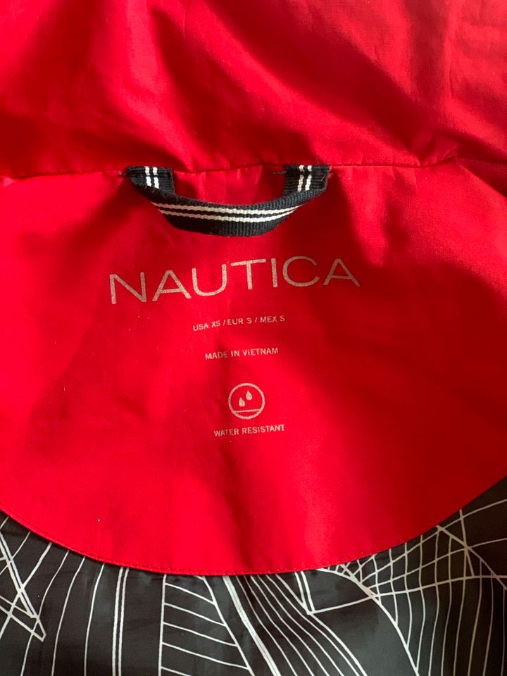 Tolle Winterjacke Nautica S in Berlin