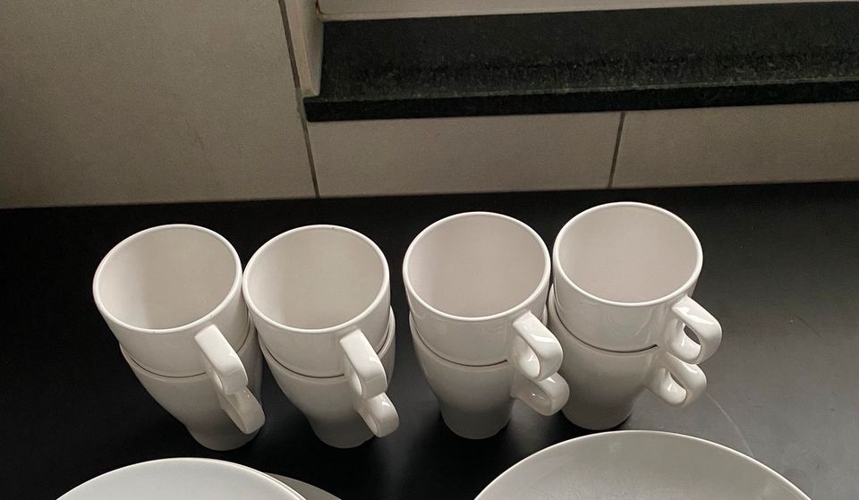 Ikea Geschirr set weiß Teller Tassen in Jüchen