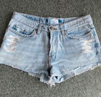 Damen  kurze Jeansshorts hellblau Gr. S 36 Bayern - Ergolding Vorschau