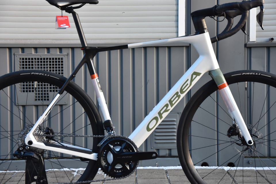 E-Rennrad ORBEA GAIN M30i - Gr.XL - white chic/metallic green artichoke - 2023, NEU! UVP €6299,- in Hilzingen