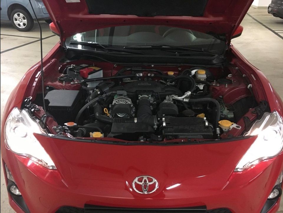 Toyota Toyota GT86 neuwertig, wenig km in Kernen im Remstal