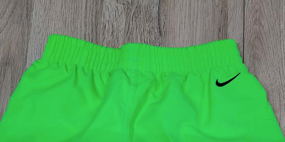 NEU! NIKE Jungen Badehose Volley Short mit Print grün 116/122 in Weiterstadt