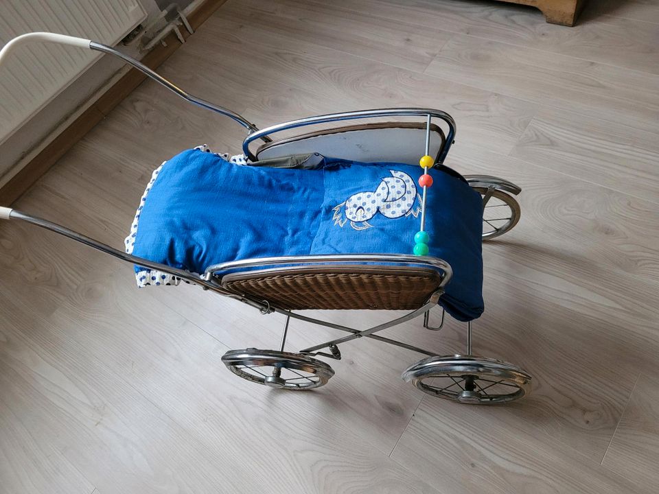 Kinderwagen Puppenwagen 60er mit Chrom Felgen und Korb in Villmar