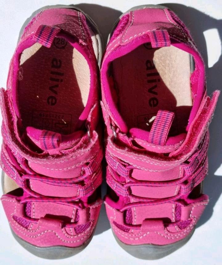 Neuwertige pinke Sandalen von Alive Gr28 in Düsseldorf