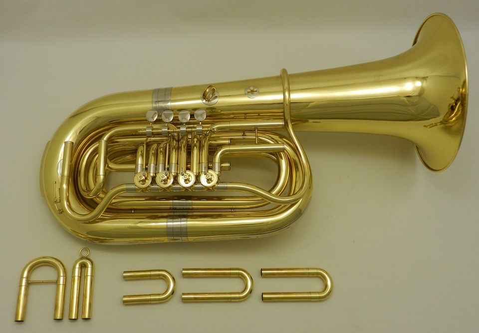 Tuba Bb Amati Lackiert Nach kompletter Renovierung DR22-212 in Görlitz